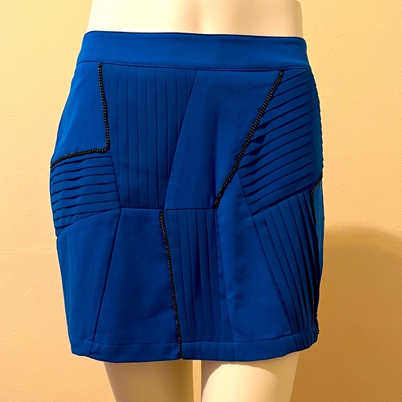 New Twelve by Twelve mini skirt - Size M - Picture 1 of 5